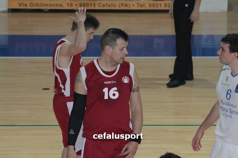 120304 sport 344_tn.jpg